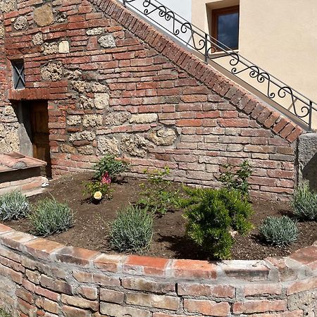 Montevenere 83 Villa Chiusi Bagian luar foto