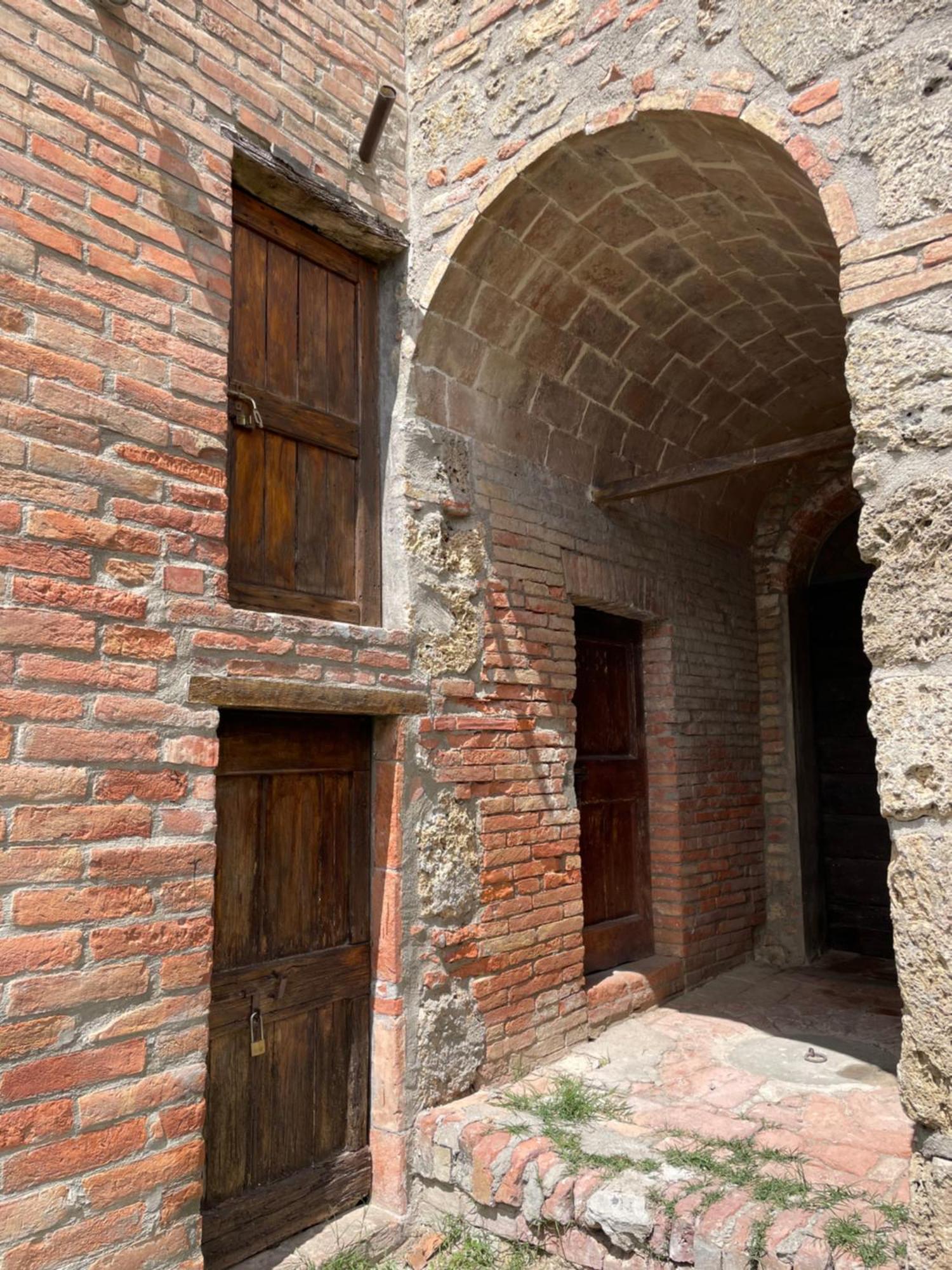 Montevenere 83 Villa Chiusi Bagian luar foto
