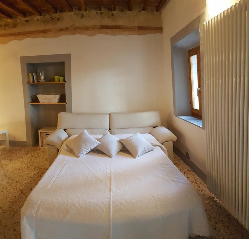 Montevenere 83 Villa Chiusi Bagian luar foto