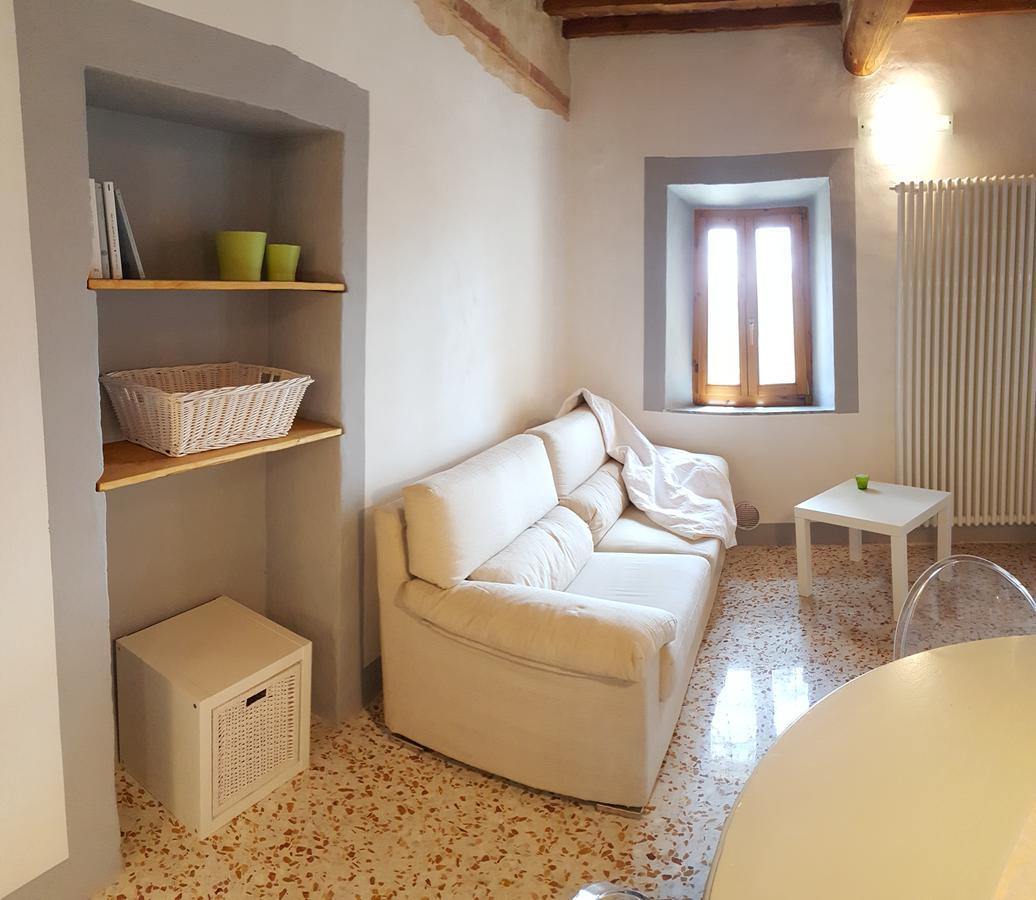 Montevenere 83 Villa Chiusi Bagian luar foto