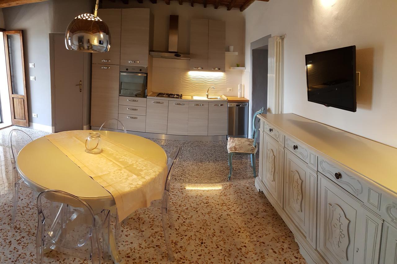 Montevenere 83 Villa Chiusi Bagian luar foto